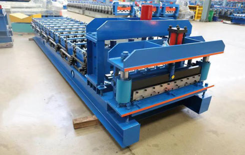 Glazed tile roll forming machine